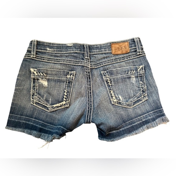 BKE SABRINA DENIM SHORTS - Picture 2 of 4